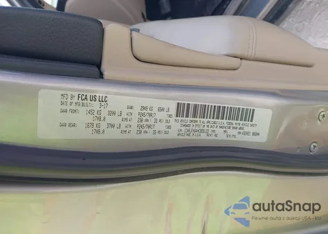 2017 Jeep Grand Cherokee Laredo 4X4 z USA, uszkodzony, nr VIN 1C4RJFAG4HC859122